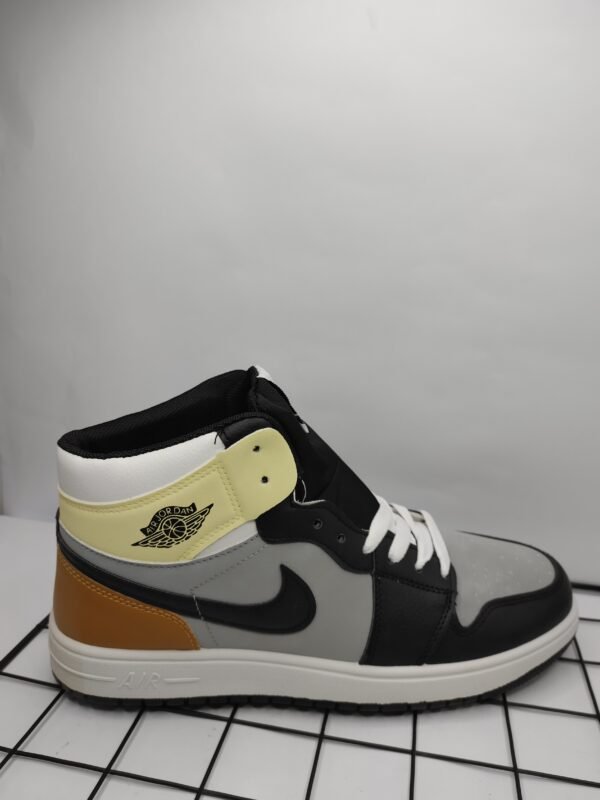 Nike Air Jordan 1 High Top - Image 3