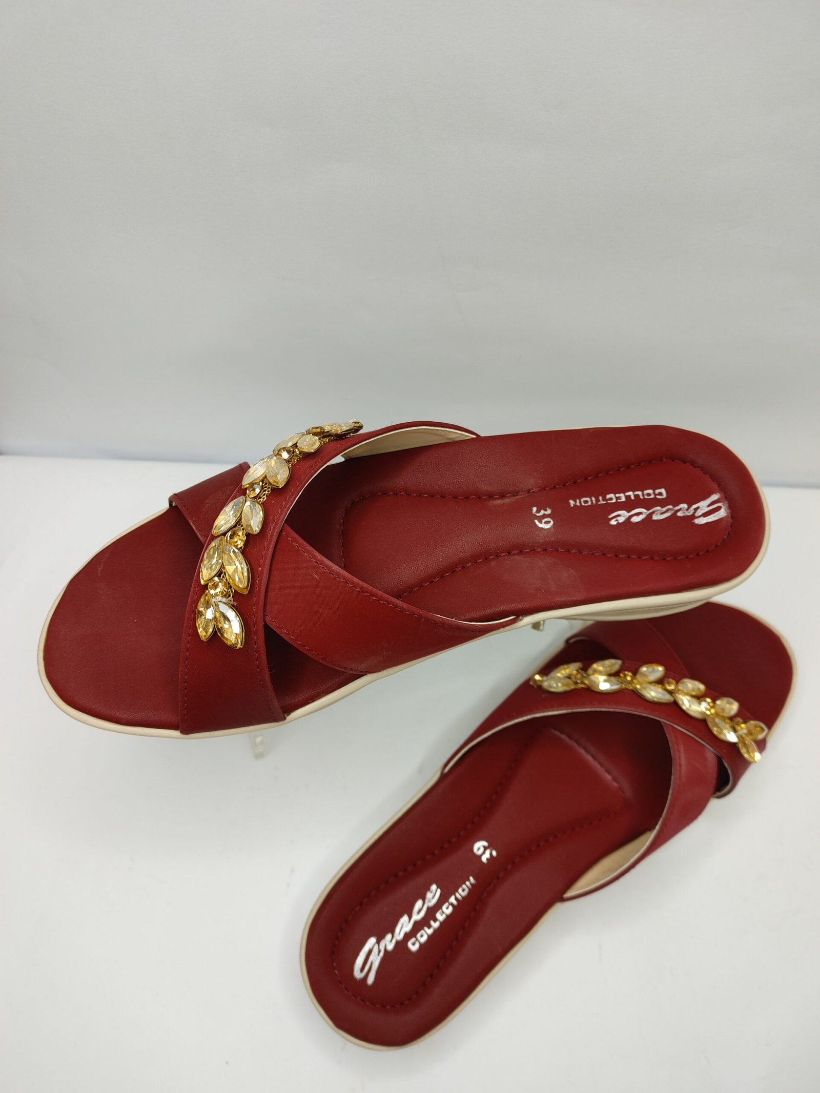 Comfort Shoes Charm - Image 3