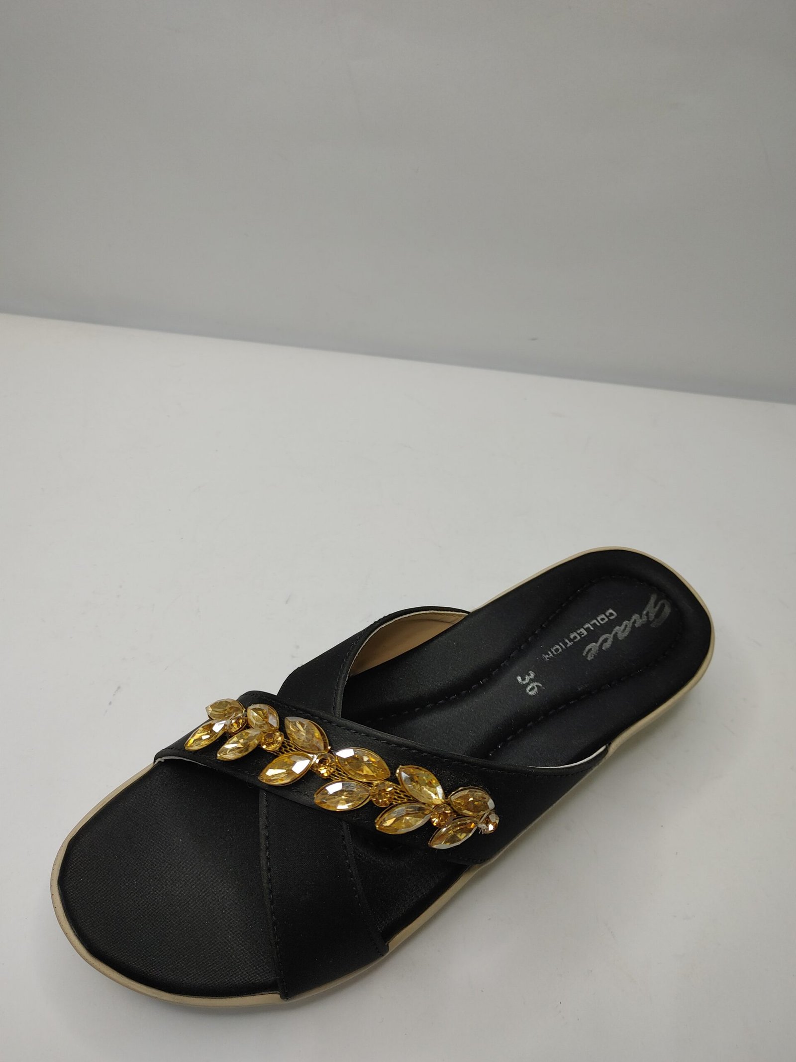 Comfort Shoes Charm - Image 2