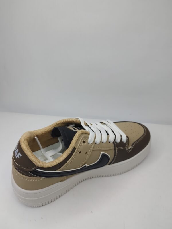 Alt Nike Sneaker - Image 3