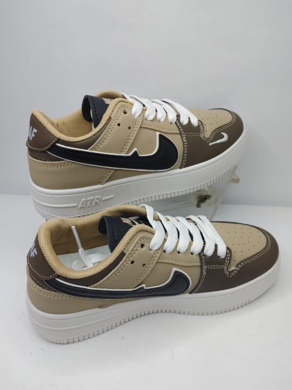 Alt Nike Sneaker - Image 4