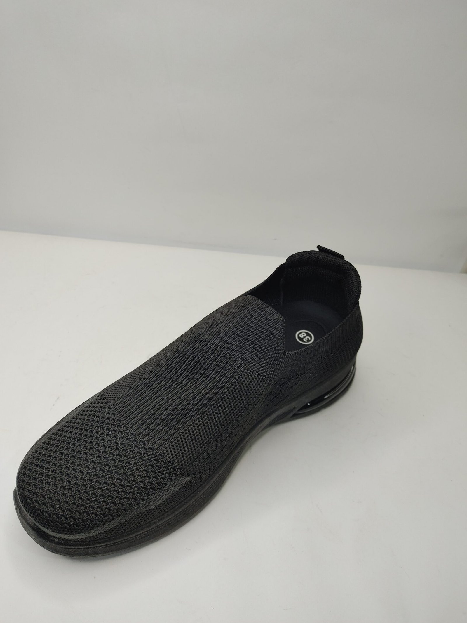 IS Shoes Max